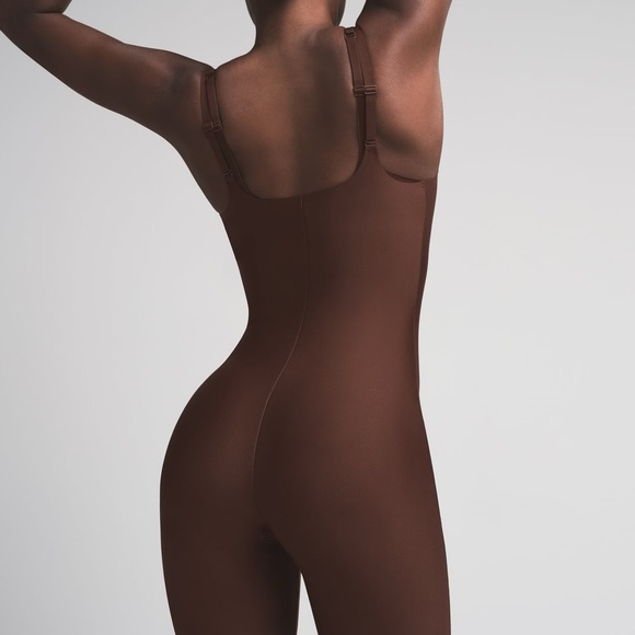 NWT Skims Body Butt Lifting Open Bust Padded Bodysuit in Cocoa Size XL - Picture 6 of 13